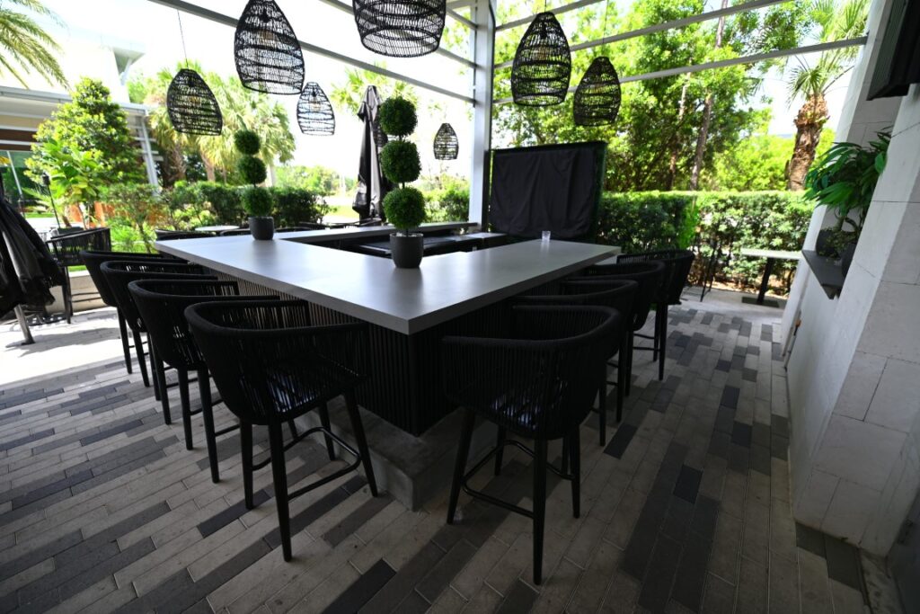 Waxins Outdoor Bar build image.